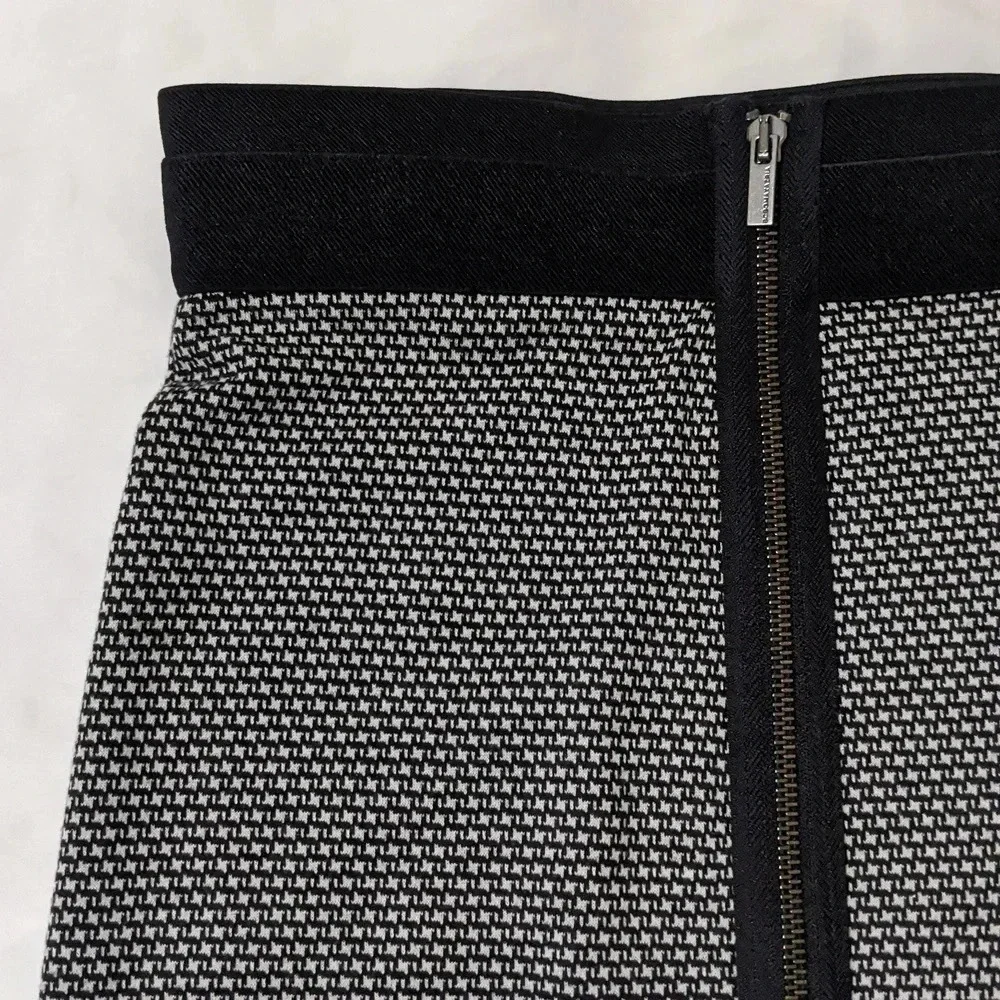 BCBGMaxAzria Pencil Skirt, Color Black/White Size XS